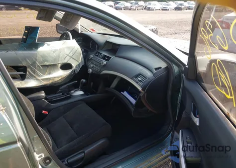 2008 Honda Accord 2.4 Ex from USA, damaged, VIN 1HGCP26798A133680